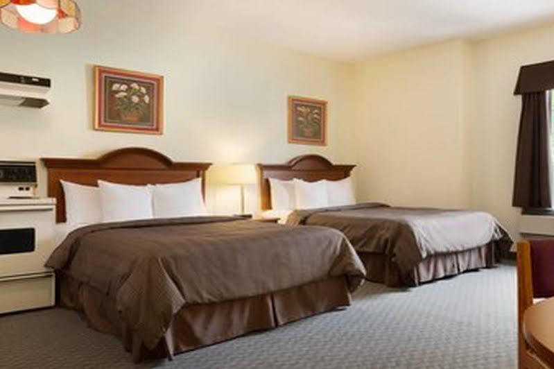 Days Inn By Wyndham Toronto East Beaches Esterno foto